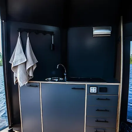 Ξενοδοχείο Aito Igloo & 5*