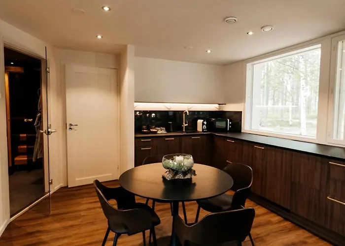 Aito Igloo & فندق