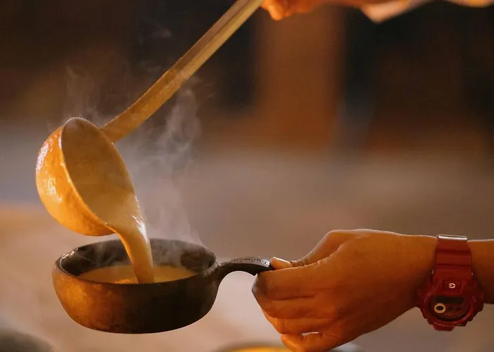 Aito Igloo & فندق