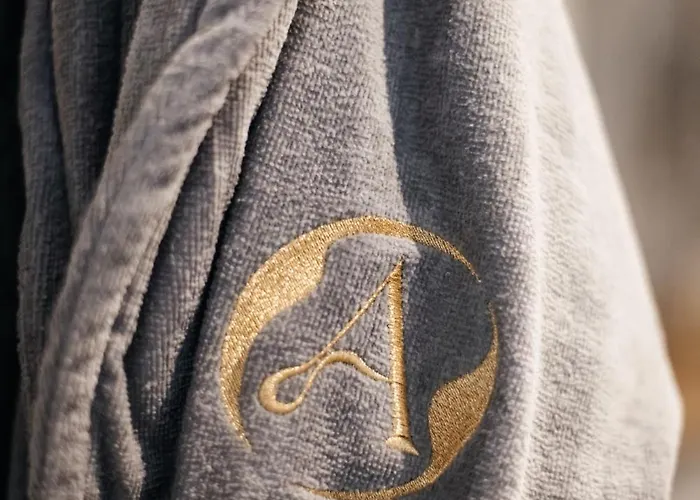 Aito Igloo & فندق 5*